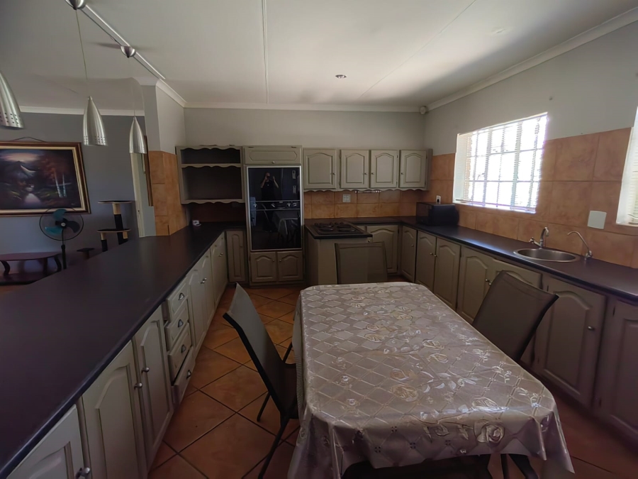 4 Bedroom Property for Sale in Parys Free State